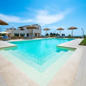 Carmiano Luxury Bedrooms In In The Province Of Syracuse With And Swimming Pool And Wonderful Seaview Frühstückspension
